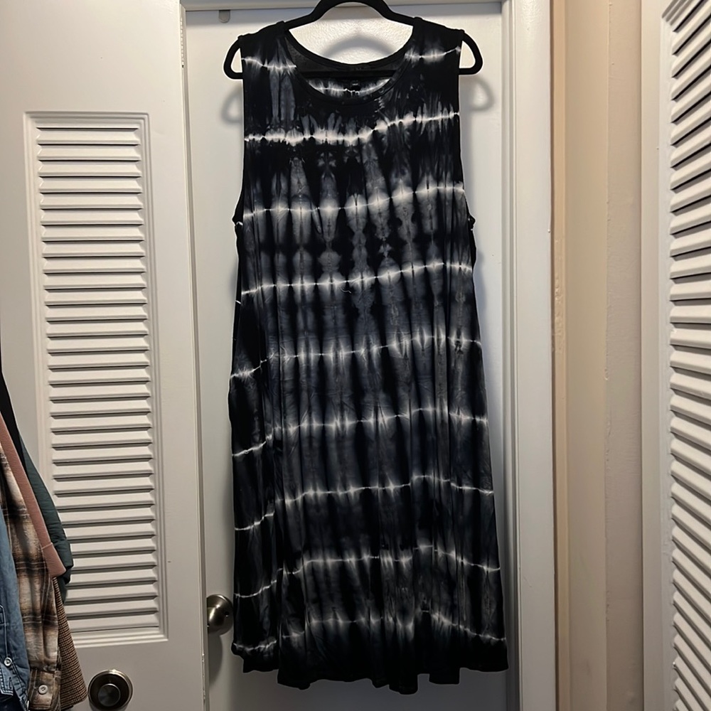 Tye dye dress from lane bryant, has pockets